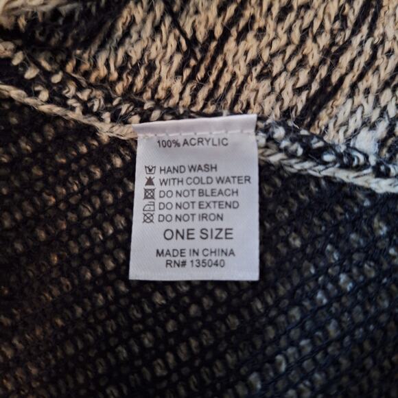 Kamana Aztec Design Fringed Sleeved Poncho One Size - Picture 7 of 8